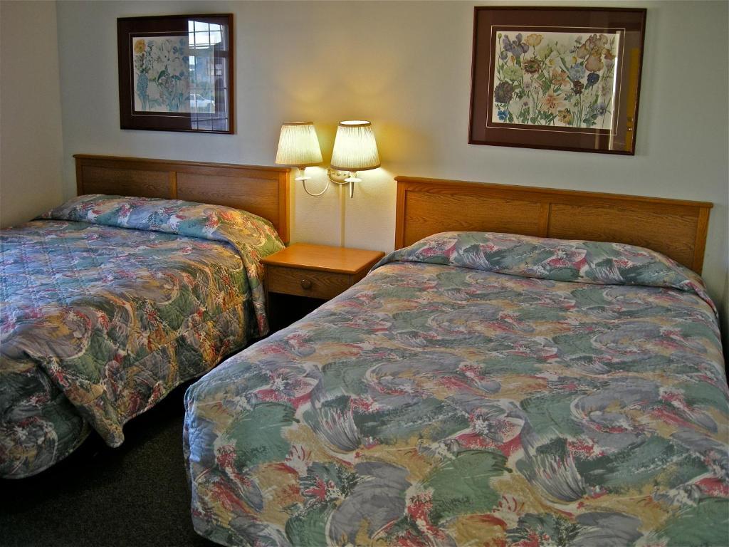 Azalea Lodge Gold Beach Buitenkant foto