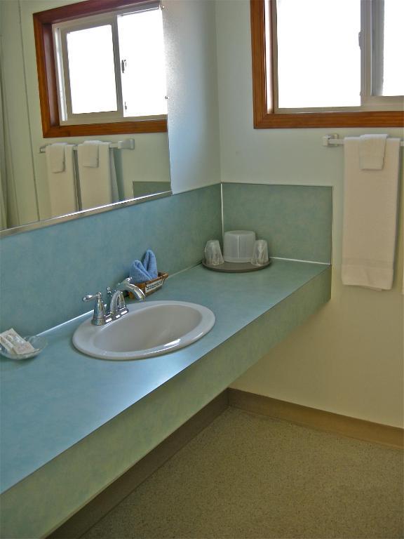 Azalea Lodge Gold Beach Buitenkant foto