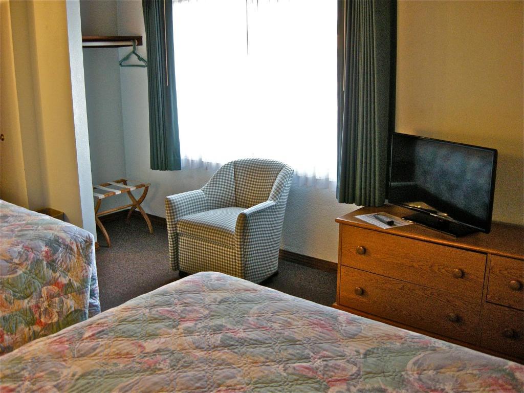 Azalea Lodge Gold Beach Buitenkant foto